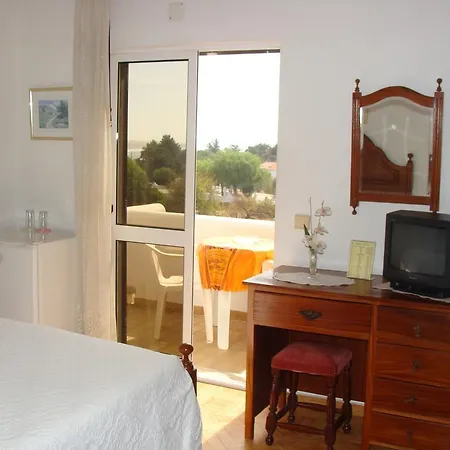 בית הארחה Residencial Vale-mar *