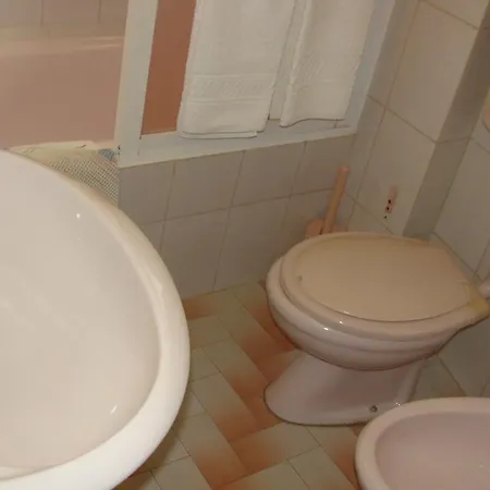 בית הארחה Residencial Vale-mar Armação de Pêra