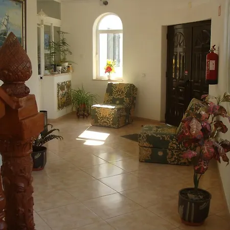 בית הארחה Residencial Vale-mar Armação de Pêra