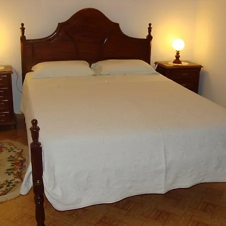 Residencial Vale-mar בית הארחה *