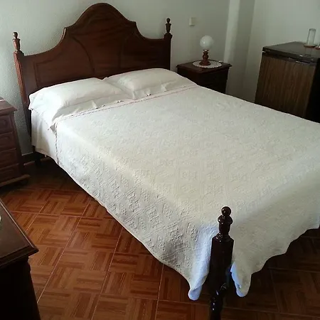 Residencial Vale-mar בית הארחה
