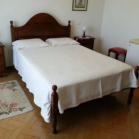 Residencial Vale-mar בית הארחה