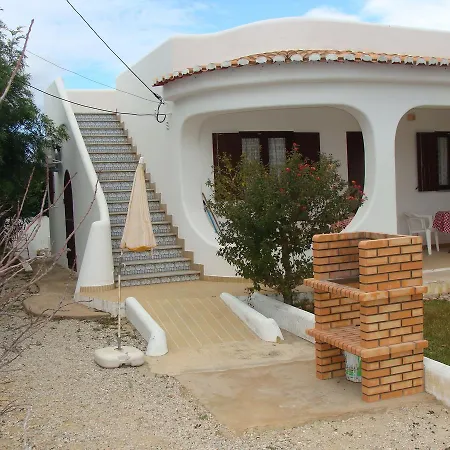 Residencial Vale-mar בית הארחה